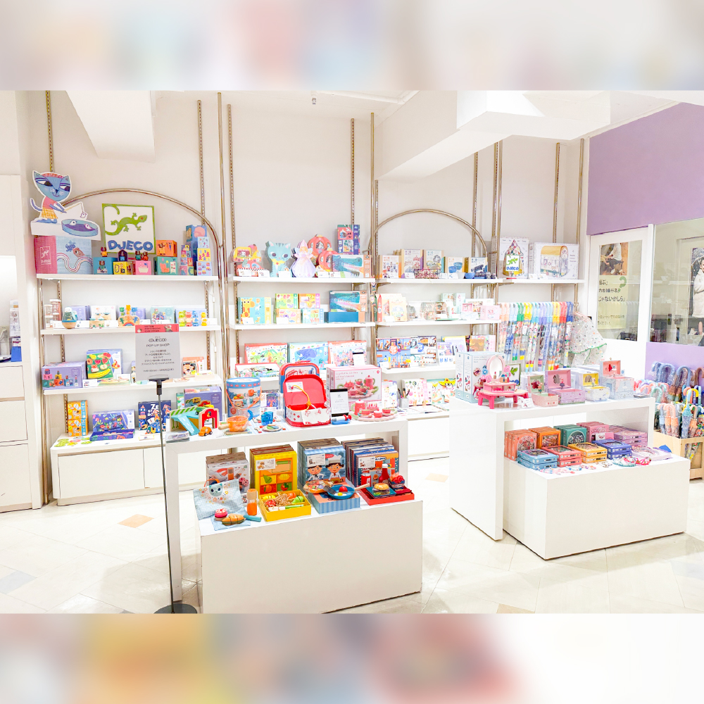 日本橋三越本店で開催されている、ジェコのポップアップショップの様子です。